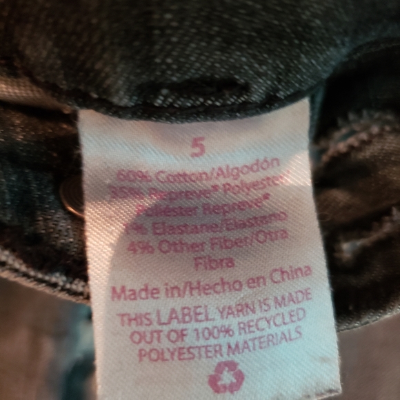 Cute skinny jeans/jeggings, distressed, holes, 3 button closure. Great Shape. - Picture 9 of 9